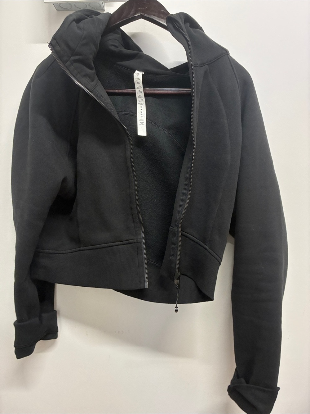 lululemon athletica Black Hooded cropped Jacket with thumbholes